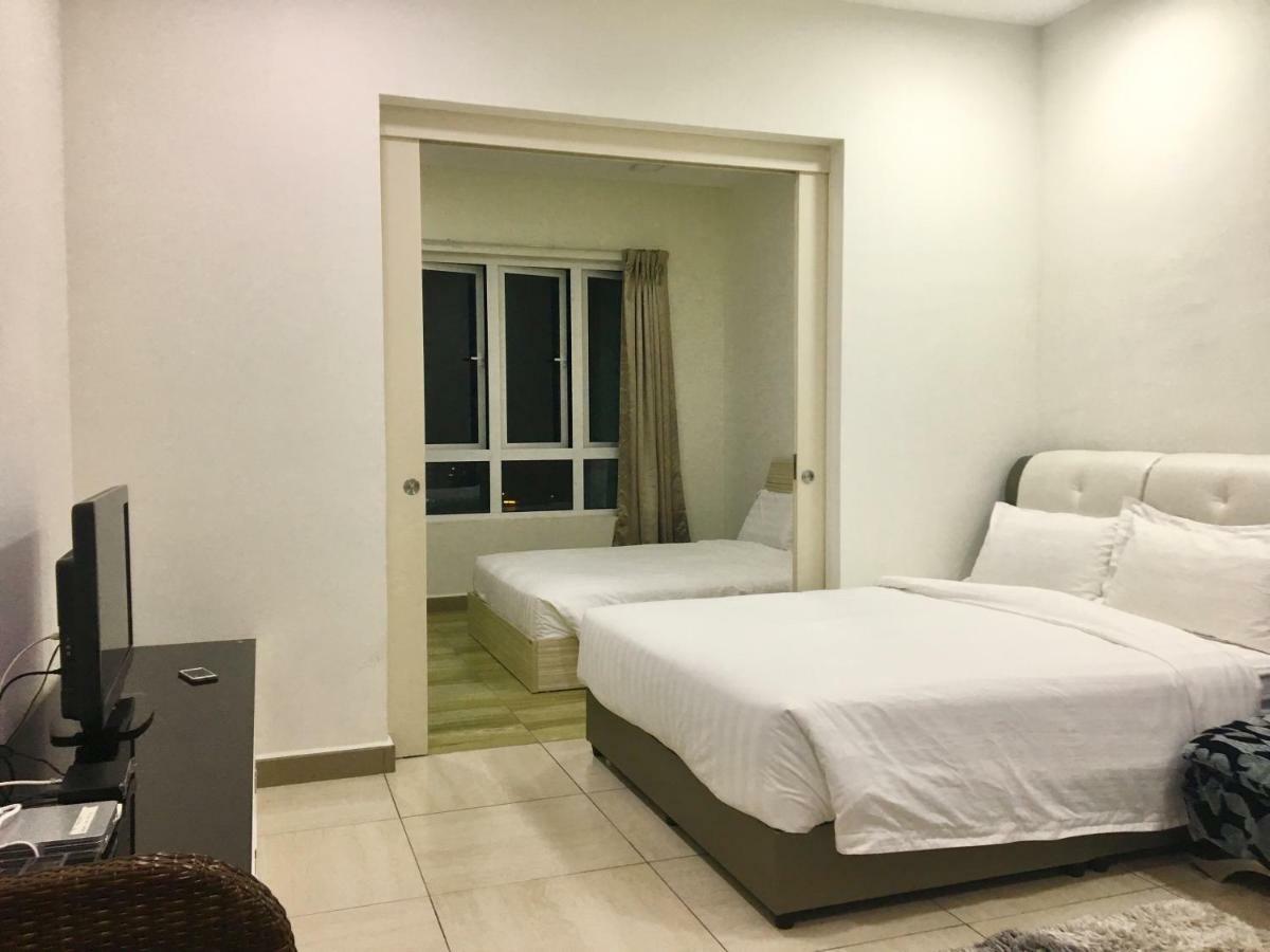 Pm Octagon & 2 Apartment